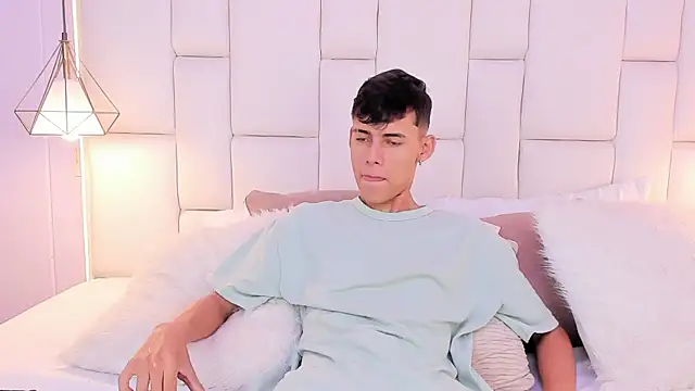 JacobFerrer online show from May 14, 5:32 pm