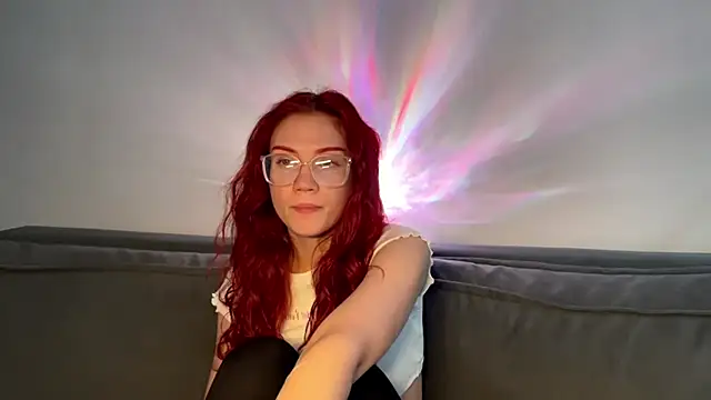 Snapshot of silvia998 chatting on May 24, 4:40 pm silvia998 online show from May 24, 4:40 pm