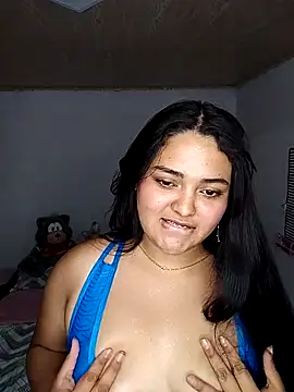 melisacc online show from May 7, 4:39 am
