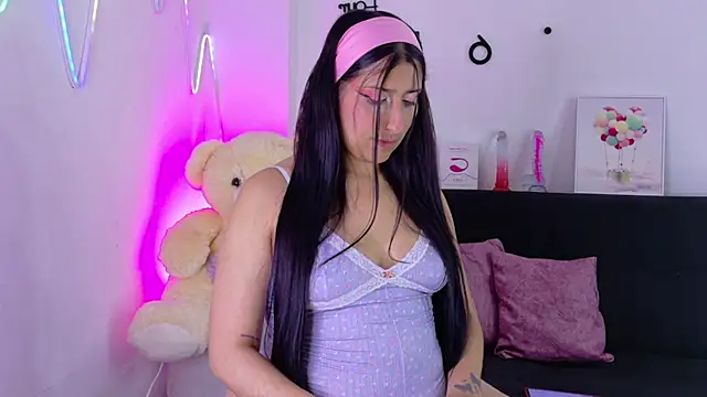 Sara Blum online show from June 22, 2:06 am