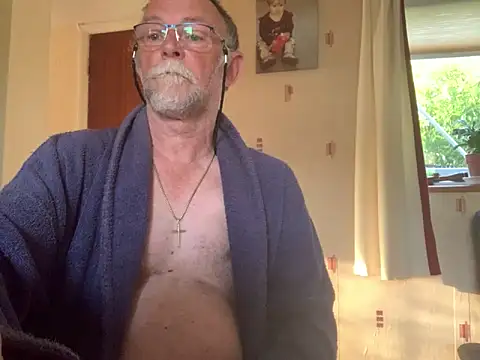 Moonraker64 online show from June 23, 5:27 am