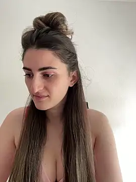 OliviaBaby- online show from May 15, 10:35 am