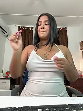 Just lilah online show from May 17, 10:32 pm