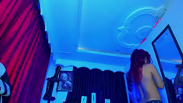 Snapshot of Mia_Colucci25 chatting on July 28, 11:15 pm Mia Colucci25 online show from July 28, 11:15 pm