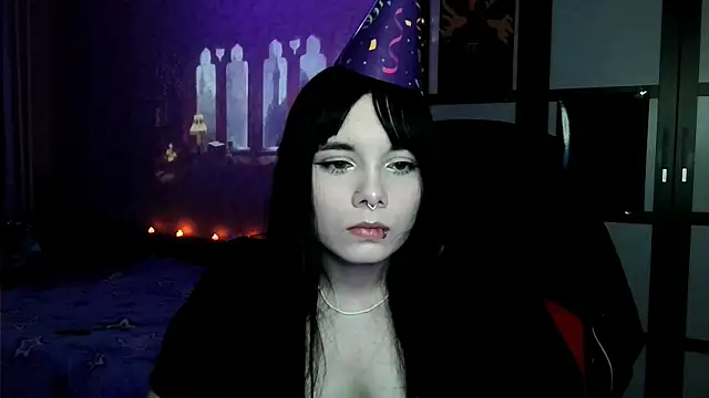 gothicq online show from June 2, 6:08 pm