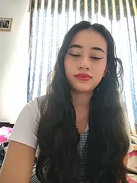 L0lita Emi12 online show from June 20, 2:22 pm