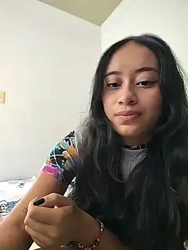 L0lita Emi12 online show from May 26, 1:42 pm