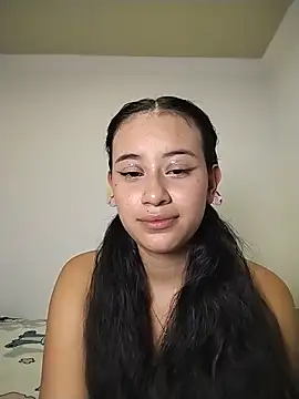 L0lita Emi12 online show from June 10, 4:13 am