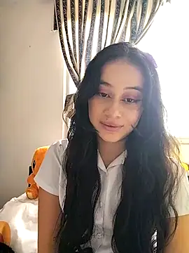 L0lita Emi12 online show from June 16, 8:20 pm