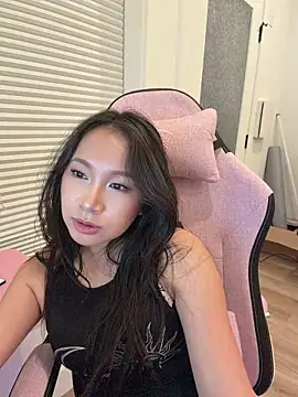 petiteTai online show from June 6, 3:34 am