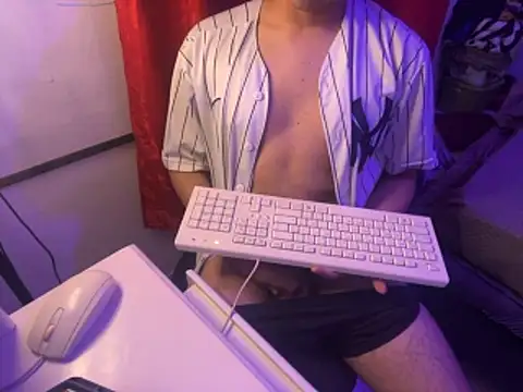 bogoboy07 online show from May 5, 9:18 pm