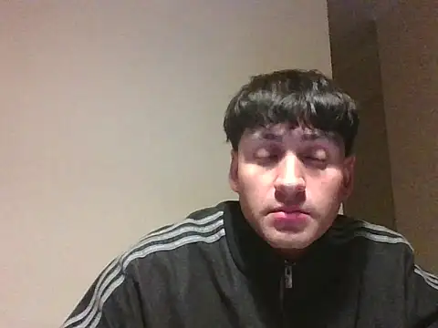 Tttwinee online show from May 6, 3:32 am