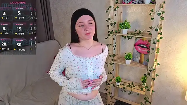 RudyLienna online show from June 7, 4:28 am