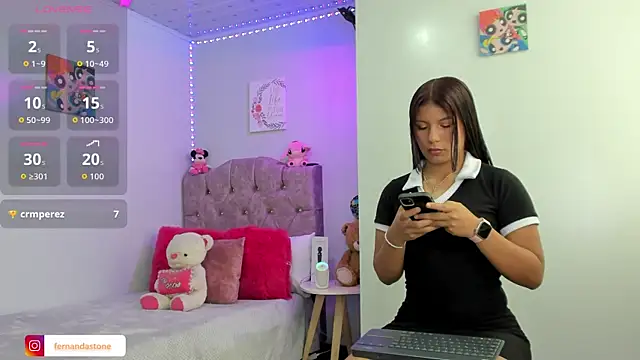 Snapshot of FernandaHils chatting on July 28, 7:39 pm FernandaHils online show from July 28, 7:39 pm