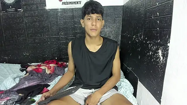 Snapshot of santos_dx chatting on May 18, 4:29 am santos dx online show from May 18, 4:29 am