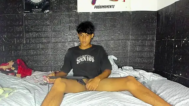 Snapshot of santos_dx chatting on May 6, 3:43 am santos dx online show from May 6, 3:43 am