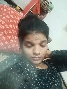 Snapshot of Student_garl_1 chatting on June 6, 8:14 pm Student garl 1 online show from June 6, 8:14 pm
