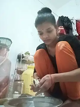 Snapshot of Student_garl_1 chatting on June 5, 7:36 am Student garl 1 online show from June 5, 7:36 am
