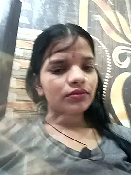 Snapshot of Student_garl_1 chatting on May 29, 11:27 am Student garl 1 online show from May 29, 11:27 am