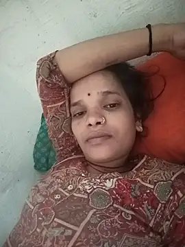 Snapshot of Student_garl_1 chatting on June 15, 11:54 am Student garl 1 online show from June 15, 11:54 am