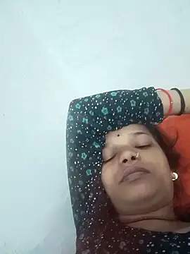 Snapshot of Student_garl_1 chatting on June 11, 11:57 pm Student garl 1 online show from June 11, 11:57 pm