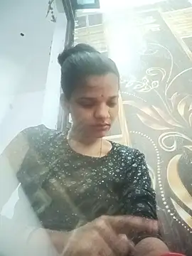 Snapshot of Student_garl_1 chatting on May 28, 12:07 am Student garl 1 online show from May 28, 12:07 am