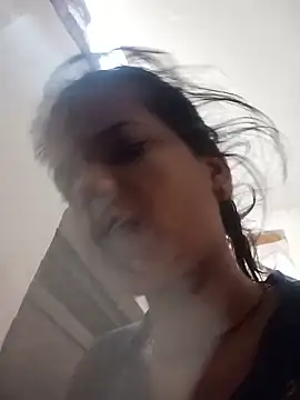 Snapshot of Student_garl_1 chatting on June 11, 12:32 am Student garl 1 online show from June 11, 12:32 am