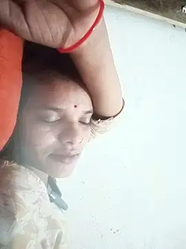Snapshot of Student_garl_1 chatting on May 25, 8:07 pm Student garl 1 online show from May 25, 8:07 pm