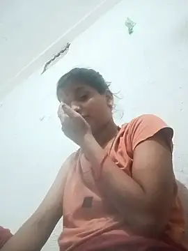 Snapshot of Student_garl_1 chatting on June 9, 12:11 am Student garl 1 online show from June 9, 12:11 am