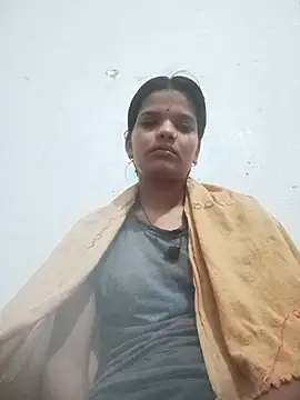 Snapshot of Student_garl_1 chatting on May 29, 11:33 pm Student garl 1 online show from May 29, 11:33 pm