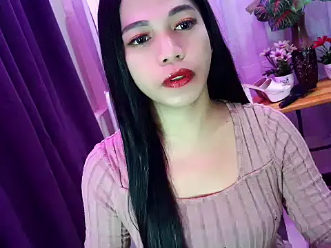 Snapshot of sexyfucksophia chatting on June 19, 4:46 pm sexyfucksophia online show from June 19, 4:46 pm