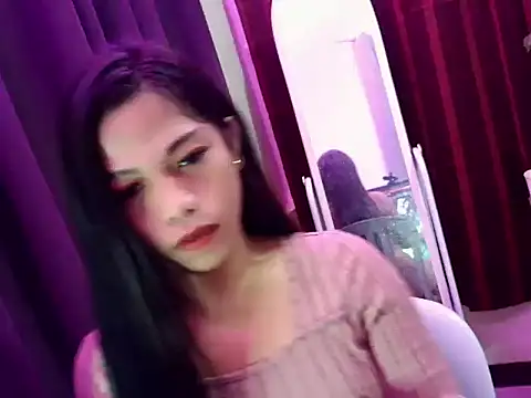 Snapshot of sexyfucksophia chatting on June 11, 7:16 am sexyfucksophia online show from June 11, 7:16 am