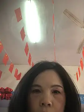 Snapshot of nidejiejie chatting on June 17, 12:21 am nidejiejie online show from June 17, 12:21 am