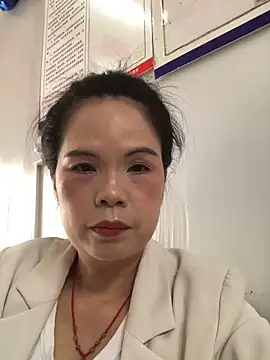 Snapshot of nidejiejie chatting on May 18, 1:50 am nidejiejie online show from May 18, 1:50 am