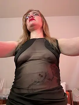 Snapshot of CherryChaos_ chatting on June 5, 6:52 am CherryChaos online show from June 5, 6:52 am