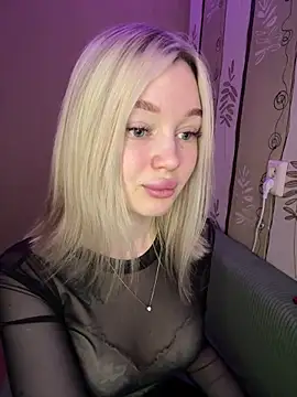 Velvet Doll  online show from May 26, 4:21 am