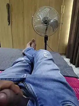 Snapshot of santhoshkannadaboy chatting on May 22, 4:05 pm santhoshkannadaboy online show from May 22, 4:05 pm