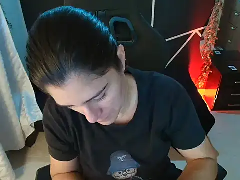 LUCYMILF SEXY online show from May 10, 1:36 pm