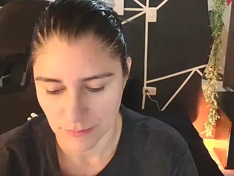 LUCYMILF SEXY online show from May 14, 5:54 pm