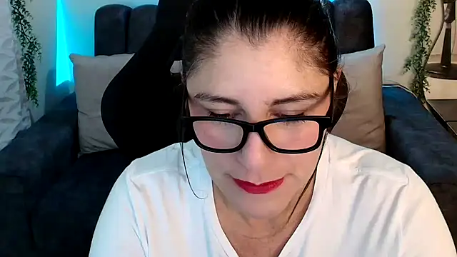 LUCYMILF SEXY online show from June 6, 4:01 pm