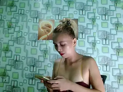 Sweet Crystal69 online show from June 7, 12:43 pm