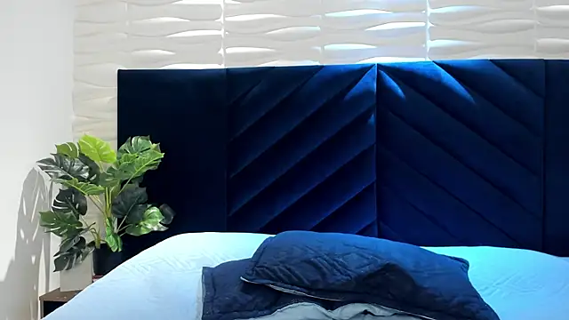 angel silva  online show from May 5, 12:19 pm