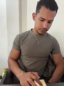 angel silva  online show from June 26, 5:13 am