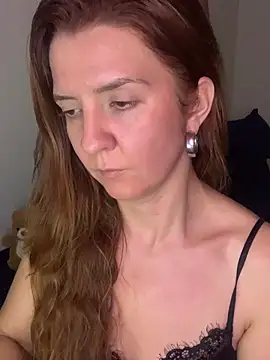 therealgingerr online show from May 10, 6:17 am