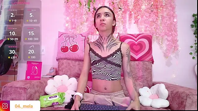 Snapshot of naomi_femme chatting on May 28, 11:27 am naomi femme online show from May 28, 11:27 am