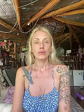 Snapshot of wildforestmuse_ chatting on June 26, 10:10 am wildforestmuse online show from June 26, 10:10 am