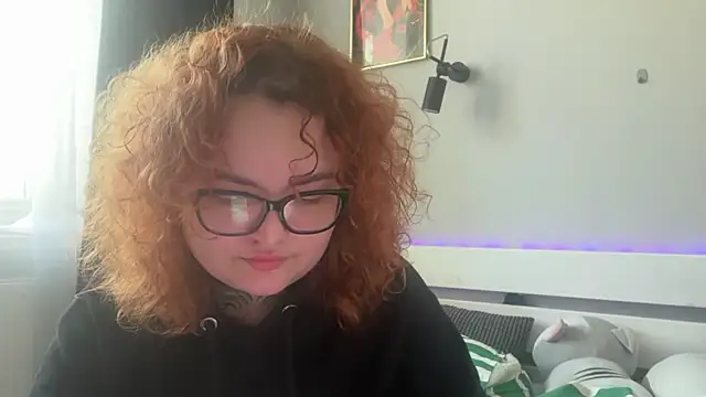 altpersonaa online show from May 4, 11:46 am