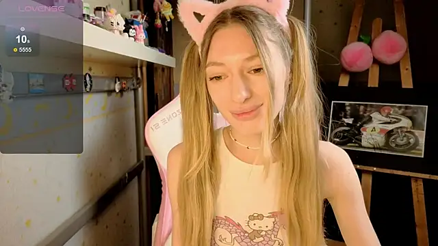 MiaMooonn online show from May 31, 6:09 pm