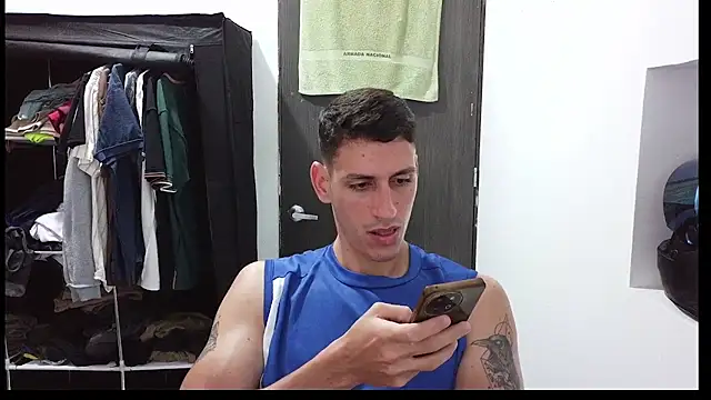 RaulRico online show from May 9, 9:07 pm