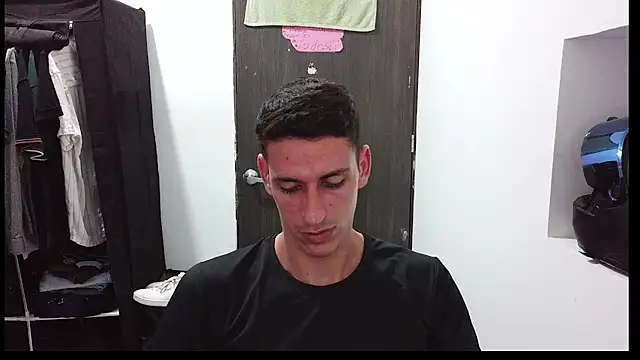 Snapshot of RaulRico chatting on June 15, 4:12 am RaulRico online show from June 15, 4:12 am